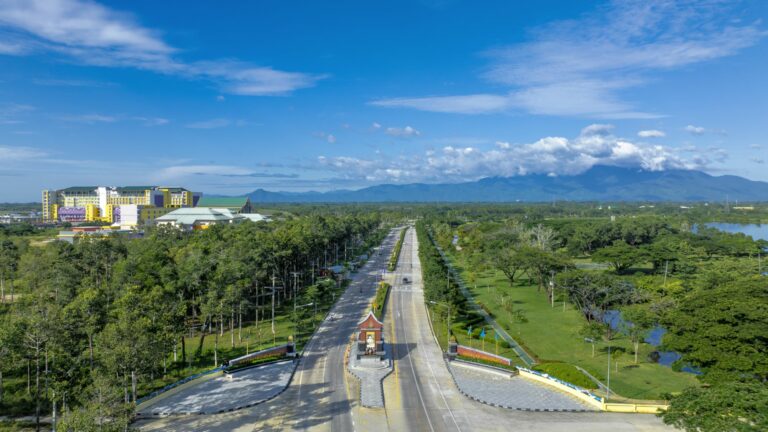 Read more about the article ซุ้มประตูวลัยคม มหาวิทยาลัยวลัยลักษณ์