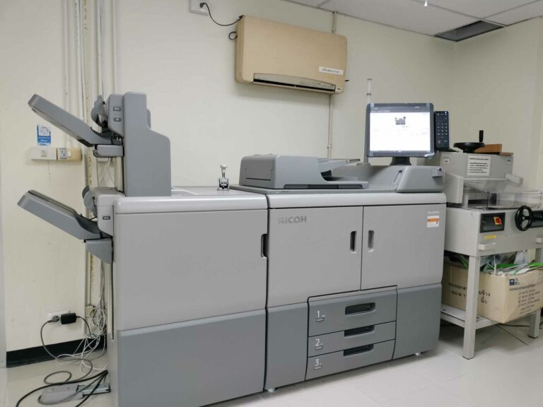 ศูนย์บรรณสารและสื่อการศึกษา งานออกแบบและผลิตสื่อสิ่งพิมพ์ เรื่องการผลิตข้อสอบปลายภาค ภาคการศึกษาที่ 3/2566