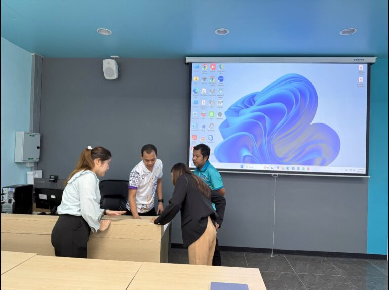 ศูนย์บรรณสารและสื่อการศึกษาได้จัดอบรมหลักสูตร “การใช้งานเทคโนโลยีสำหรับการเรียนการสอนในห้อง Smart Classroom (อาคาร NEXT GEN)"