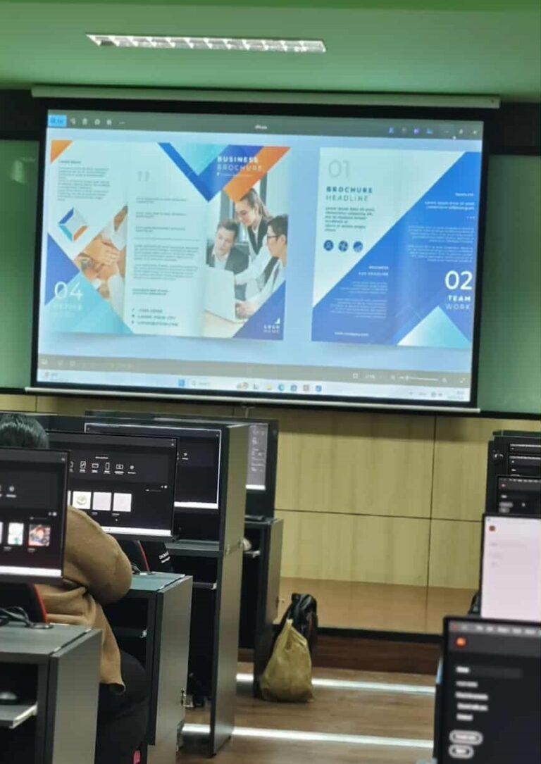 ศูนย์บรรณสารและสื่อการศึกษาได้จัดอบรมหลักสูตร "การออกแบบและผลิตสิ่งพิมพ์ด้วยโปรแกรม Adobe Illustrator"