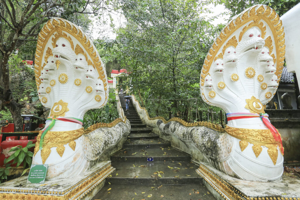 วัดเขาขุนพนม