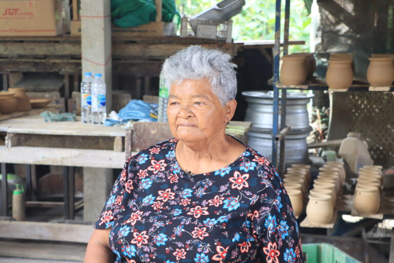 เครื่องปั้นดินเผาบ้านมะยิง