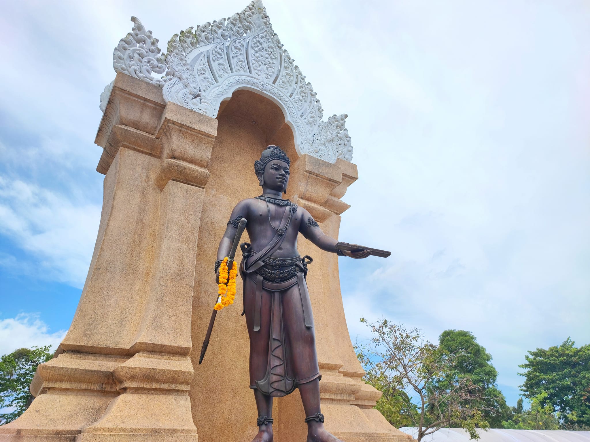 Read more about the article พระเจ้าศรีธรรมโศกราช ปฐมกษัตริย์เมืองนครศรีธรรมราช