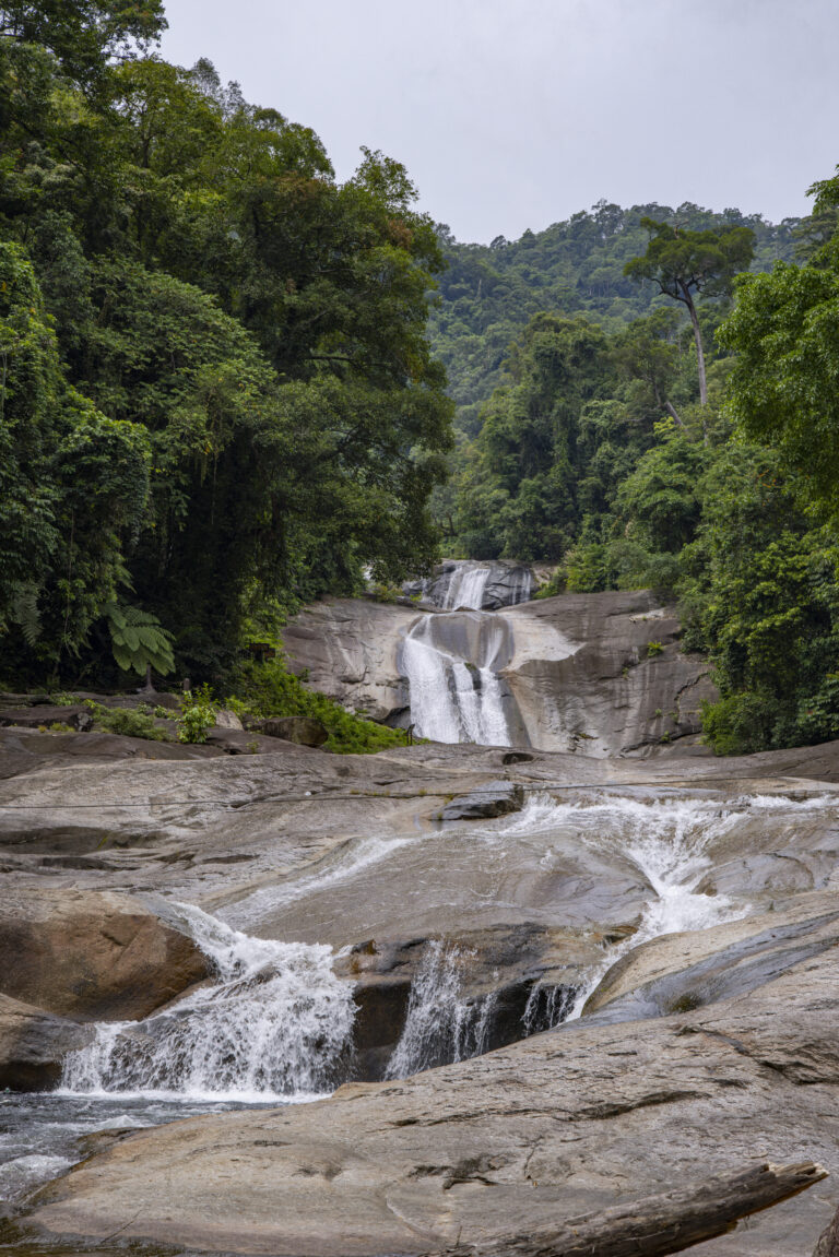 น้ำตกพรหมโลก