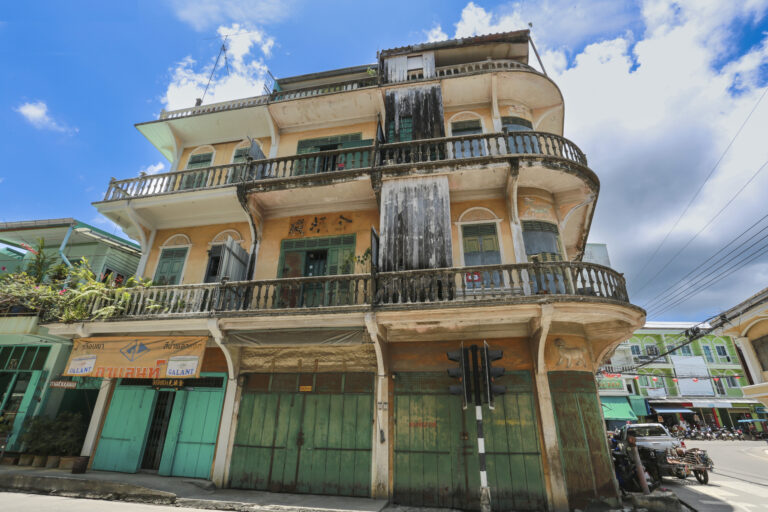 Read more about the article บ้านนกนางแอ่น : ทองคำขาวแห่งเมืองปากพนัง