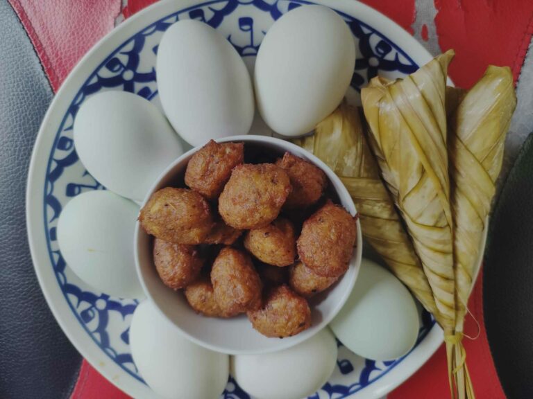 ลูกเห็ดทอด