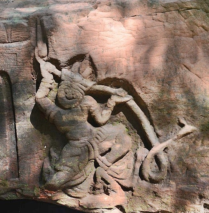 Read more about the article หนานรูป : หนึ่งในสามของภาพสลักอันศักดิ์สิทธิ์ บนลานหินหนาน แห่งอำเภอทุ่งใหญ่