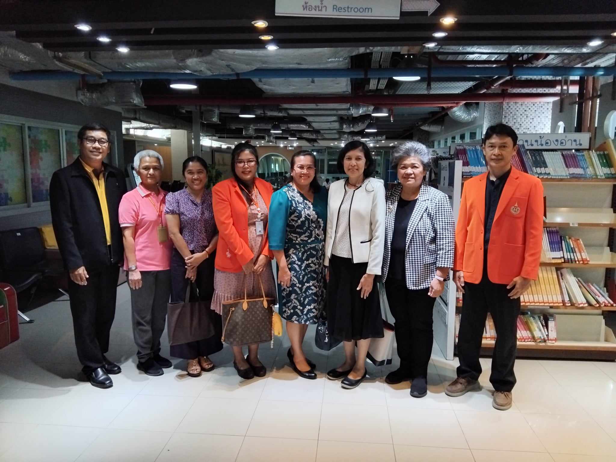 คณะทำงานฝ่ายหนุนเสริมสนับสนุนวิชาการ เยี่ยมชมศูนย์บรรณสารและสื่อการศึกษา มหาวิทยาลัยวลัยลักษณ์